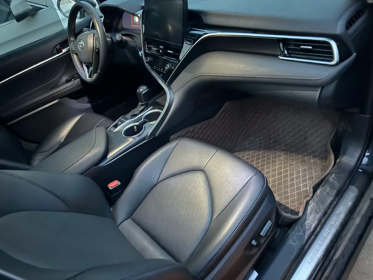 2021 Toyota Camry 2.5L 209HP L4 8AT,autocango,china used car exporter,china ev exporter,chinese used car exporter,chinese used ev exporter