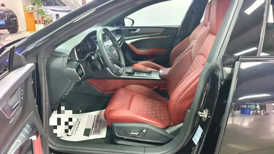 2024 Audi A7L 2.0T 245HP L4 7DCT,autocango,china used car exporter,china ev exporter,chinese used car exporter,chinese used ev exporter