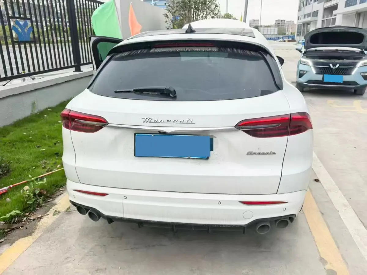 2023 Maserati Grecale 2.0T 300HP L4 8AT,autocango,china used car exporter,china ev exporter,chinese used car exporter,chinese used ev exporter