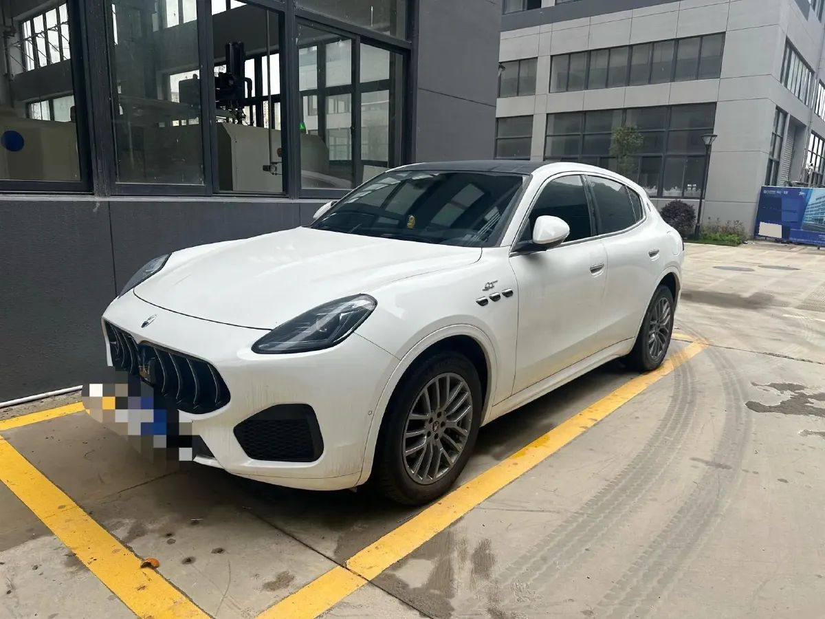 2023 Maserati Grecale 2.0T 300HP L4 8AT,autocango,china used car exporter,china ev exporter,chinese used car exporter,chinese used ev exporter