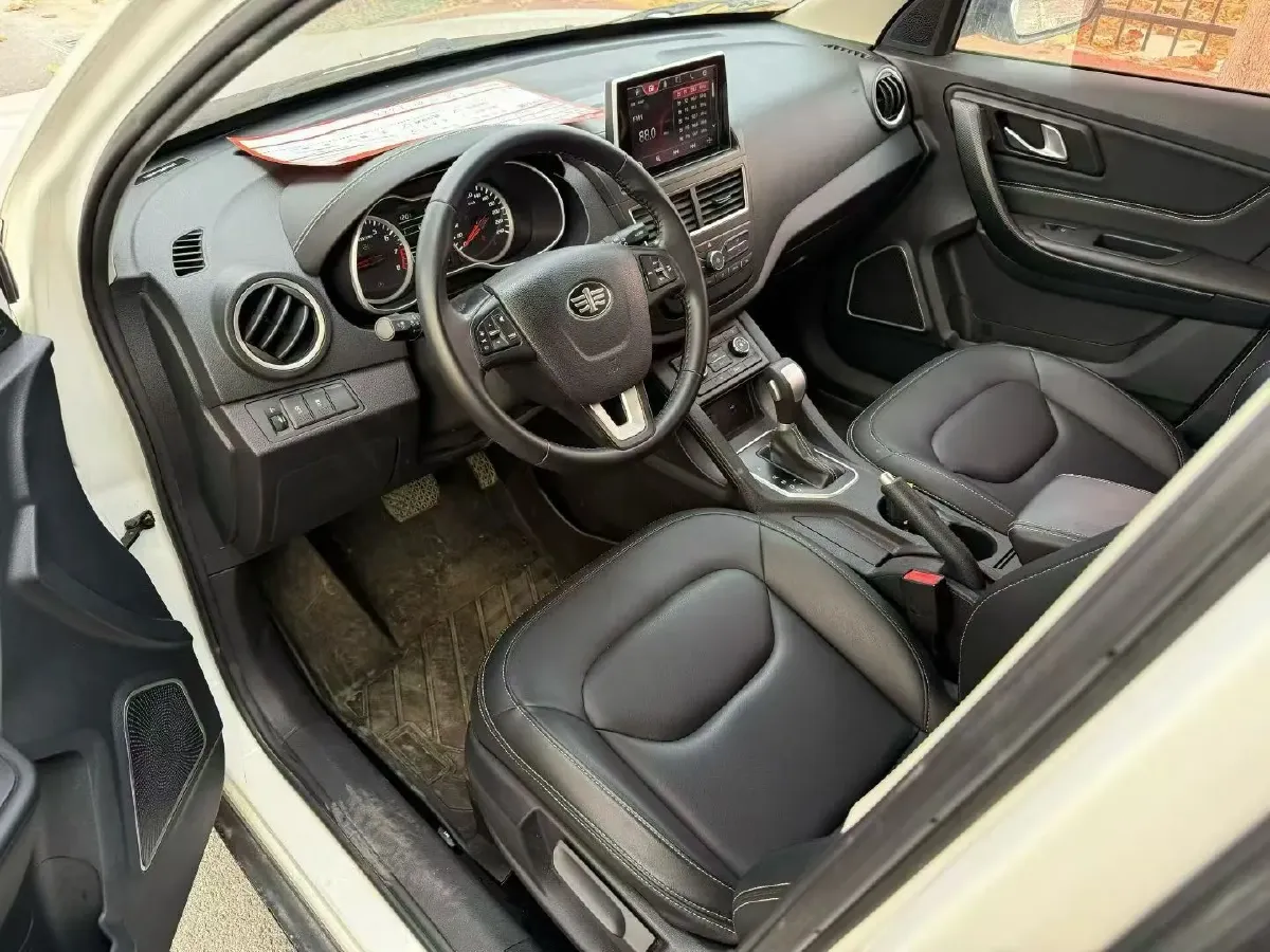 2018 Bestune X40 1.6L 114HP L4 6AT,autocango,china used car exporter,china ev exporter,chinese used car exporter,chinese used ev exporter