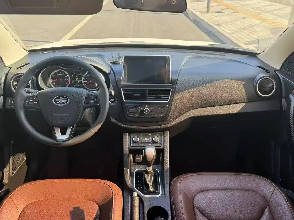 2018 Bestune X40 1.6L 114HP L4 6AT,autocango,china used car exporter,china ev exporter,chinese used car exporter,chinese used ev exporter