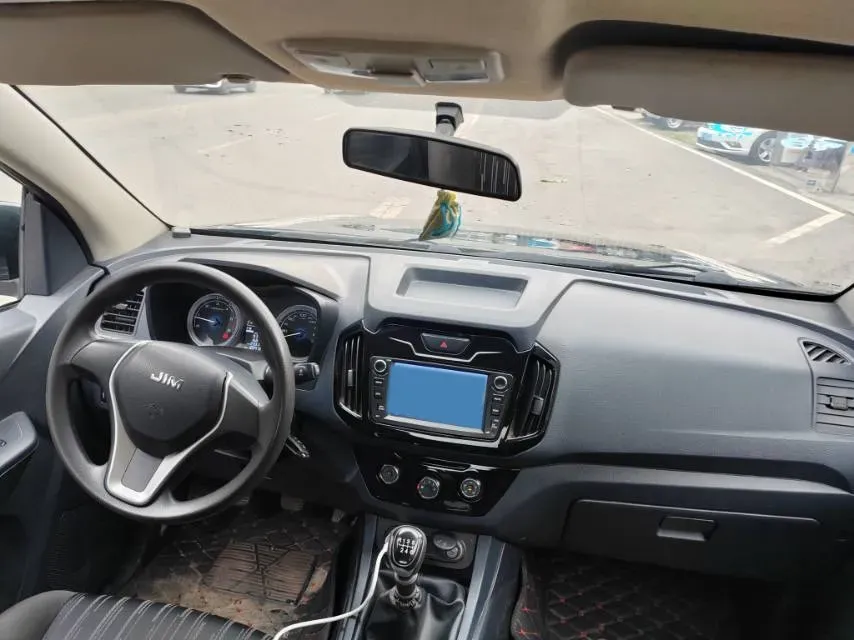 2018 MAXUS XinTu V80 2.5T 136HP L4 6MT,autocango,china used car exporter,china ev exporter,chinese used car exporter,chinese used ev exporter