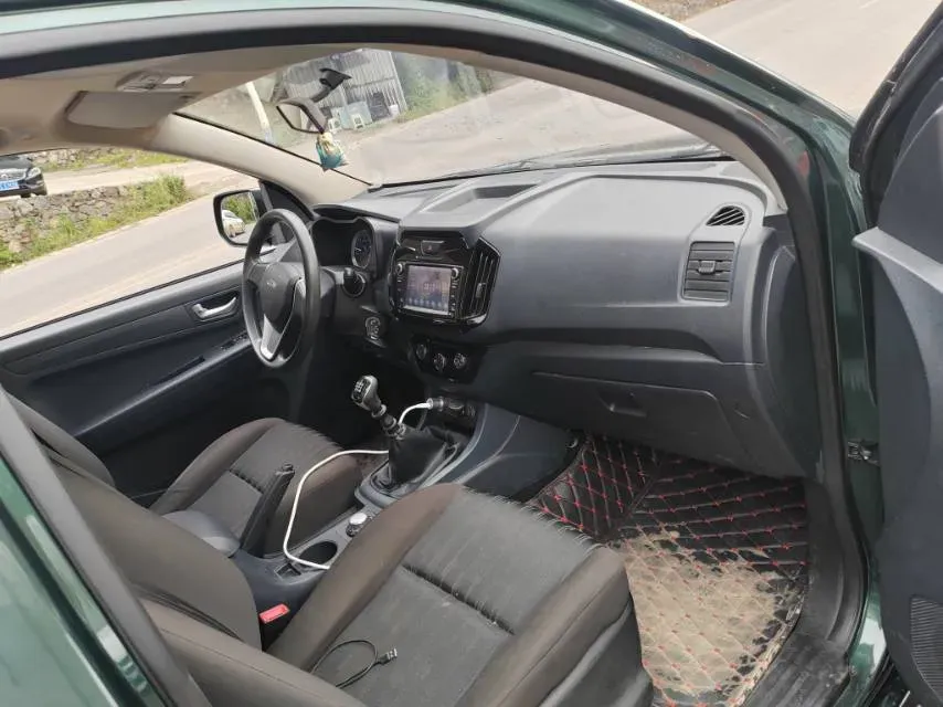 2018 MAXUS XinTu V80 2.5T 136HP L4 6MT,autocango,china used car exporter,china ev exporter,chinese used car exporter,chinese used ev exporter