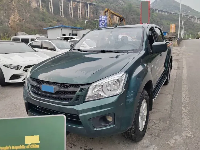 2018 MAXUS XinTu V80 2.5T 136HP L4 6MT,autocango,china used car exporter,china ev exporter,chinese used car exporter,chinese used ev exporter