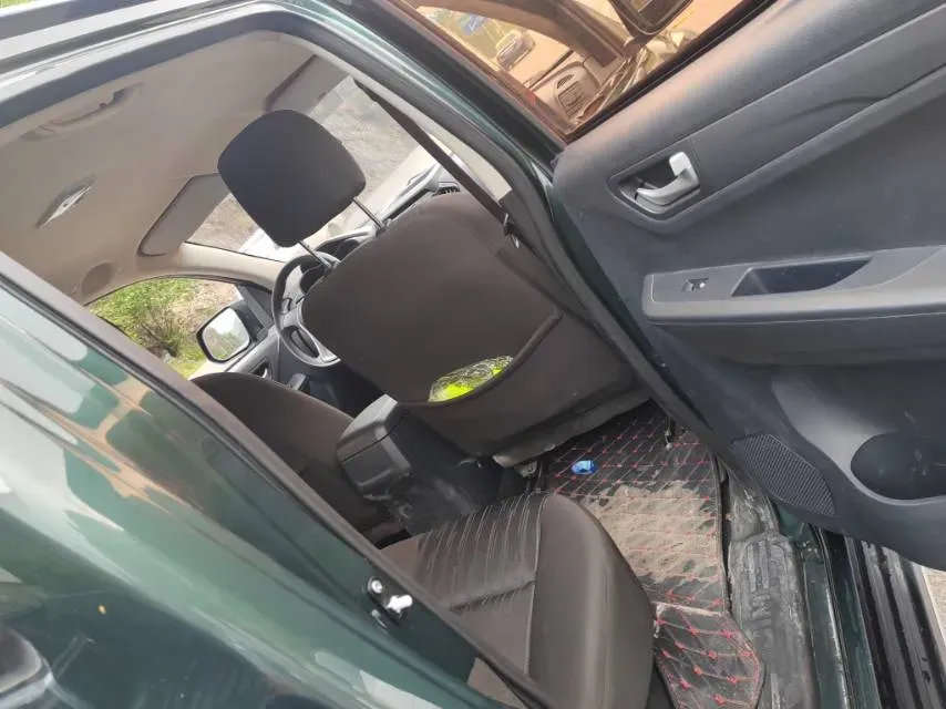 2018 MAXUS XinTu V80 2.5T 136HP L4 6MT,autocango,china used car exporter,china ev exporter,chinese used car exporter,chinese used ev exporter