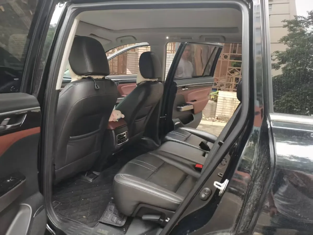 2017 GAC Trumpchi GS8 2.0T 201HP L4 6AT,autocango,china used car exporter,china ev exporter,chinese used car exporter,chinese used ev exporter