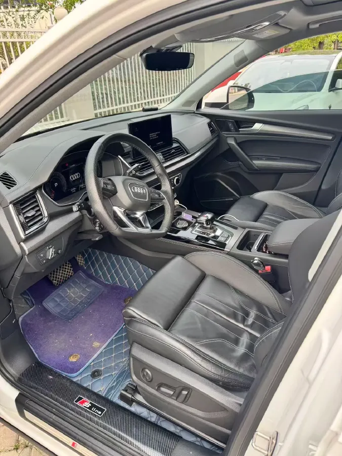 2022 Audi Q5L 2.0T 252HP L4 7DCT,autocango,china used car exporter,china ev exporter,chinese used car exporter,chinese used ev exporter