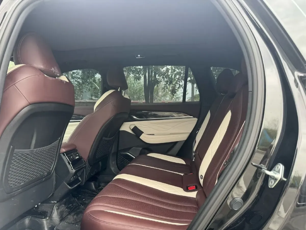 2021 Geely Monjaro 2.0T 218HP L4 7DCT,autocango,china used car exporter,china ev exporter,chinese used car exporter,chinese used ev exporter