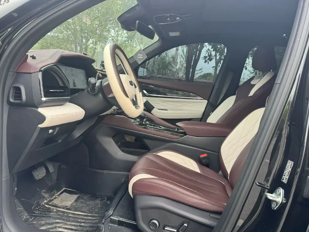 2021 Geely Monjaro 2.0T 218HP L4 7DCT,autocango,china used car exporter,china ev exporter,chinese used car exporter,chinese used ev exporter