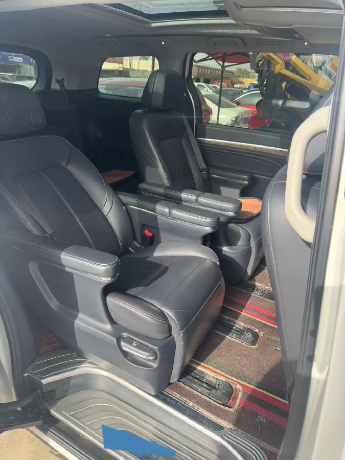 2021 GAC Trumpchi M8 2.0T 252HP L4 8AT,autocango,china used car exporter,china ev exporter,chinese used car exporter,chinese used ev exporter