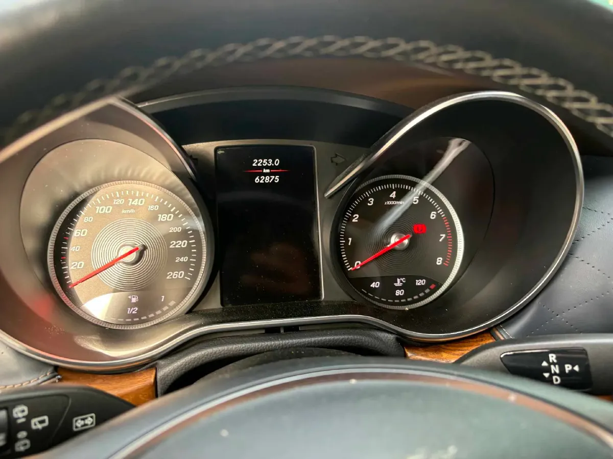 2018 Mercedes-Benz V Class 2.0T 211HP L4 7AT,autocango,china used car exporter,china ev exporter,chinese used car exporter,chinese used ev exporter