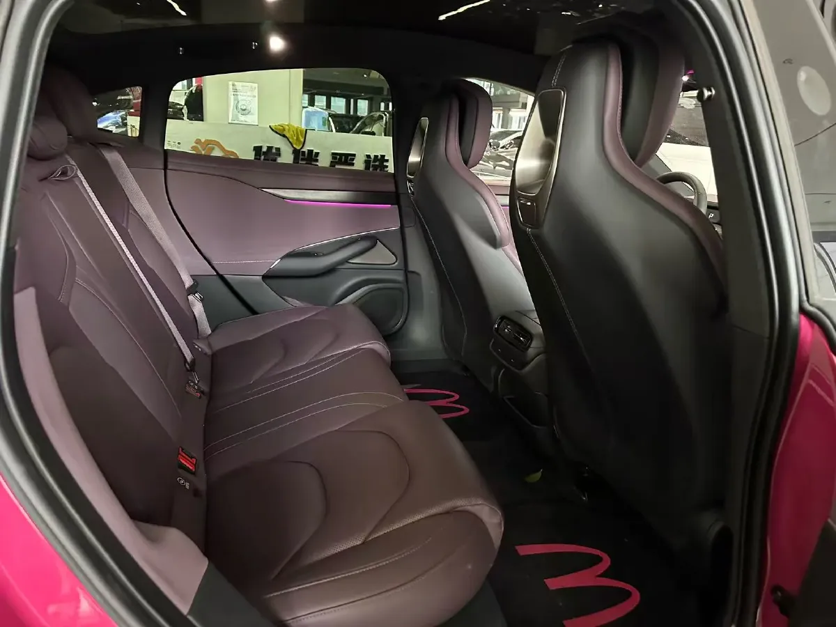 2024 MI SU7 BEV 73.6KWH,autocango,china used car exporter,china ev exporter,chinese used car exporter,chinese used ev exporter