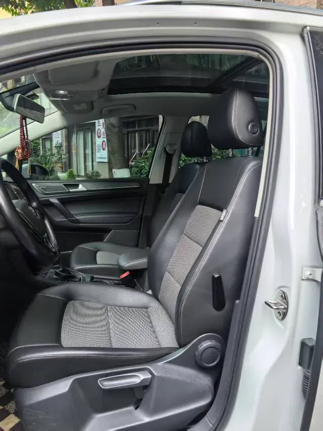 2018 Volkswagen Golf Sportsvan 1.4T 131HP L4 7DCT,autocango,china used car exporter,china ev exporter,chinese used car exporter,chinese used ev exporter