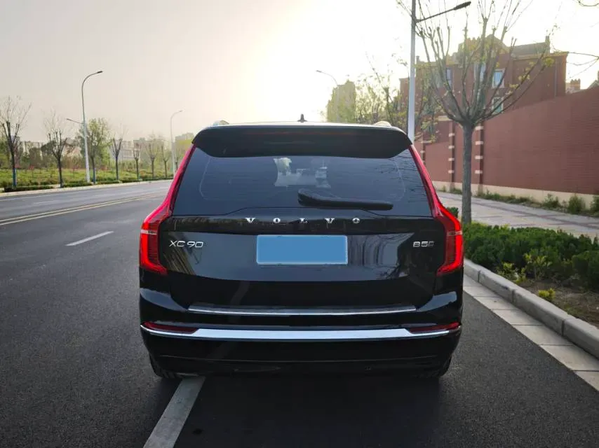 2024 Volvo XC90 2.0T 250HP L4 8AT,autocango,china used car exporter,china ev exporter,chinese used car exporter,chinese used ev exporter