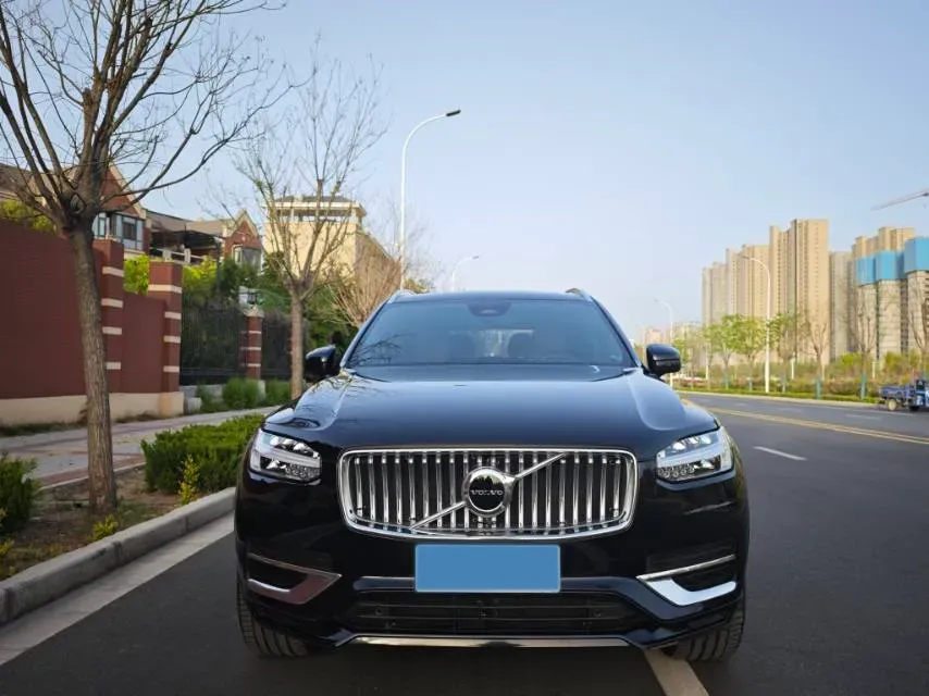 2024 Volvo XC90 2.0T 250HP L4 8AT,autocango,china used car exporter,china ev exporter,chinese used car exporter,chinese used ev exporter