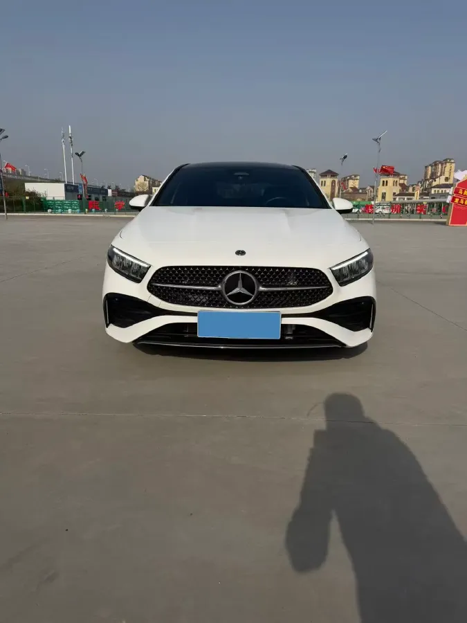 2023 Mercedes-Benz A Class 1.3T 136HP L4 7DCT,autocango,china used car exporter,china ev exporter,chinese used car exporter,chinese used ev exporter