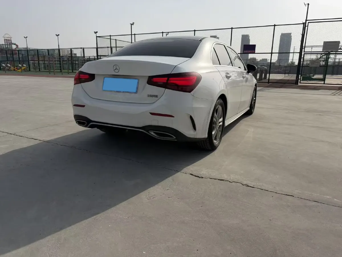 2023 Mercedes-Benz A Class 1.3T 136HP L4 7DCT,autocango,china used car exporter,china ev exporter,chinese used car exporter,chinese used ev exporter
