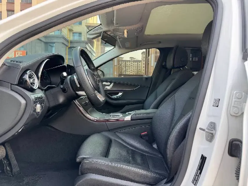 2021 Mercedes-Benz C Class 1.5T 184HP L4 9AT,autocango,china used car exporter,china ev exporter,chinese used car exporter,chinese used ev exporter