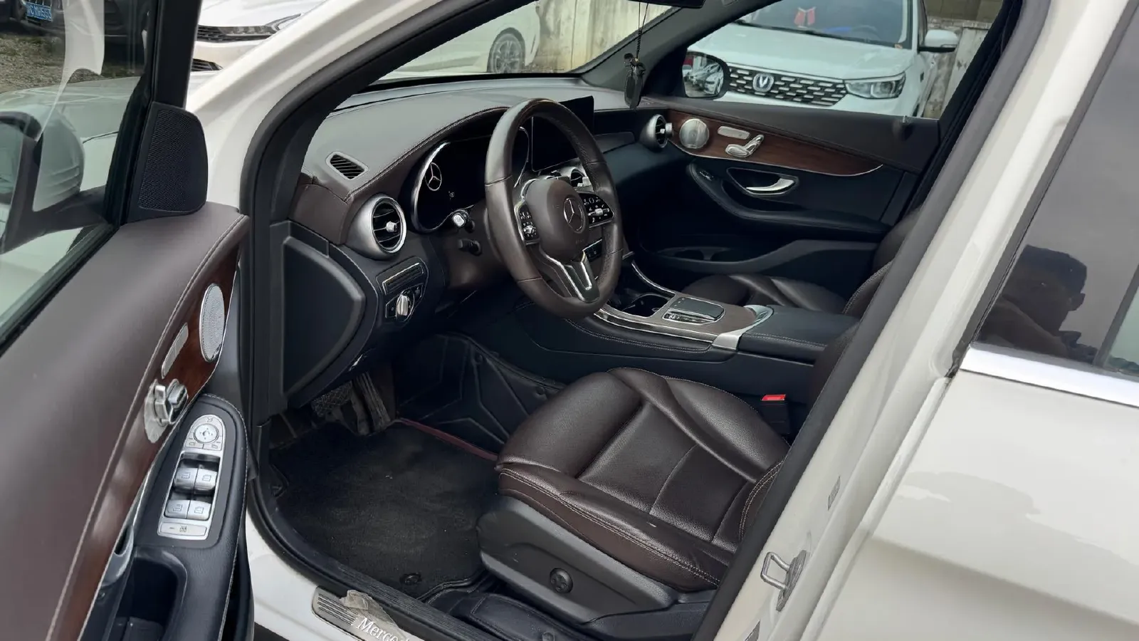 2021 Mercedes-Benz GLC Class 2.0T 258HP L4 9AT,autocango,china used car exporter,china ev exporter,chinese used car exporter,chinese used ev exporter