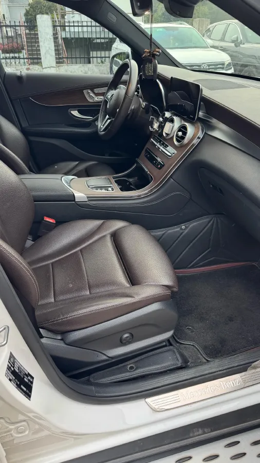 2021 Mercedes-Benz GLC Class 2.0T 258HP L4 9AT,autocango,china used car exporter,china ev exporter,chinese used car exporter,chinese used ev exporter