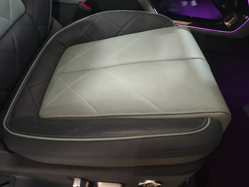 2023 Toyota Crown Kluger 2.5L 189HP L4 E-CVT Hybrid,autocango,china used car exporter,china ev exporter,chinese used car exporter,chinese used ev exporter