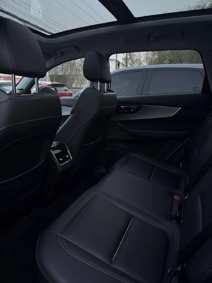 2021 Chery Tiggo 7 Plus 1.6T 197HP L4 7DCT,autocango,china used car exporter,china ev exporter,chinese used car exporter,chinese used ev exporter