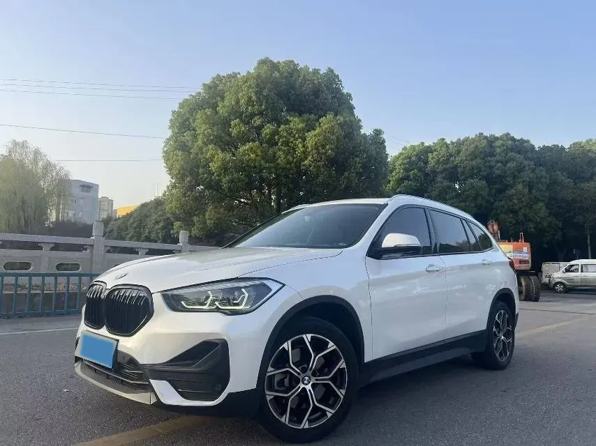 2022 BMW X1 2.0T 192HP L4 7DCT,autocango,china used car exporter,china ev exporter,chinese used car exporter,chinese used ev exporter