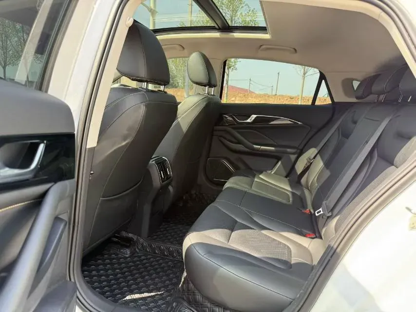 2023 Bestune B70 1.5T 169HP L4 7DCT,autocango,china used car exporter,china ev exporter,chinese used car exporter,chinese used ev exporter