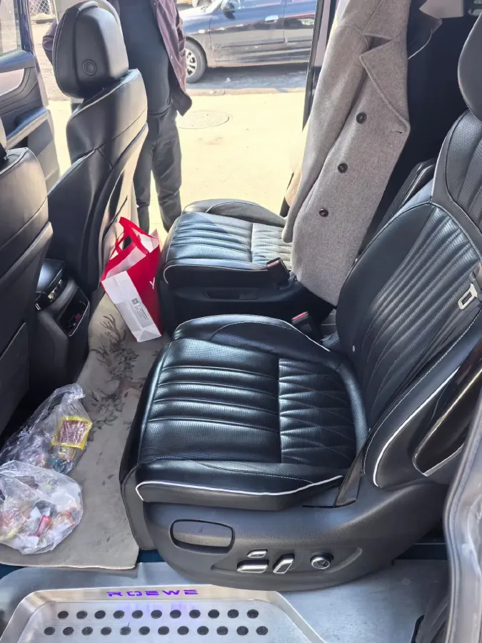 2021 Roewe iMAX8 2.0T 234HP L4 8AT,autocango,china used car exporter,china ev exporter,chinese used car exporter,chinese used ev exporter