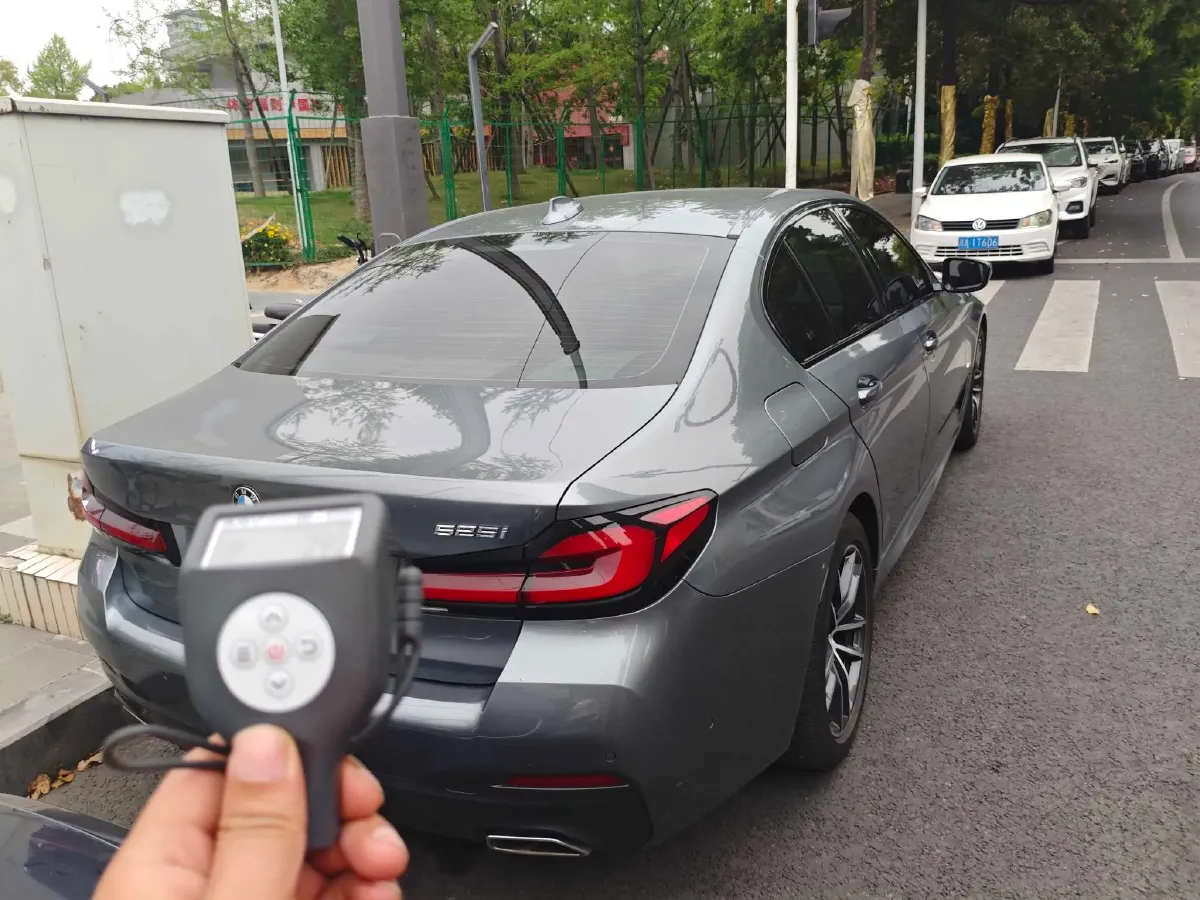 2022 BMW 5 Series 2.0T 184HP L4 8AT,autocango,china used car exporter,china ev exporter,chinese used car exporter,chinese used ev exporter