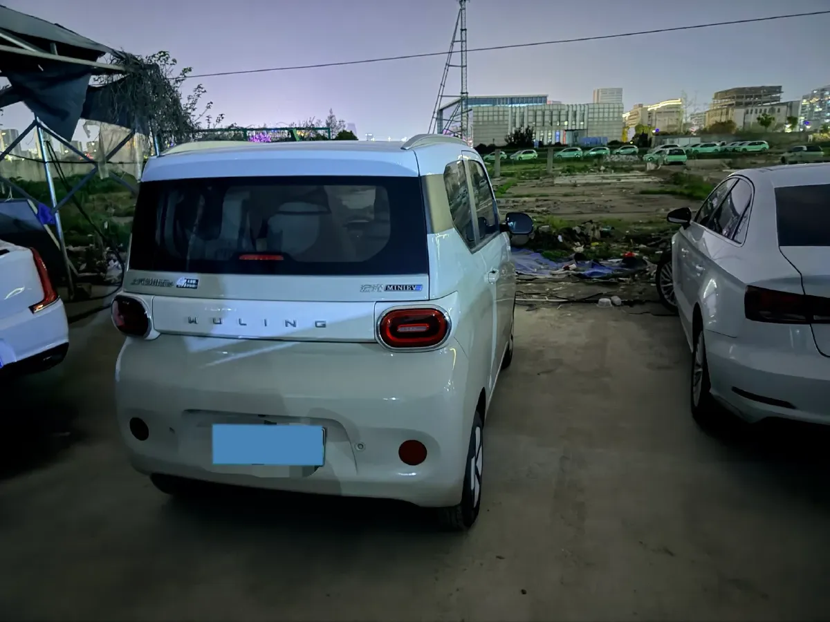 2024 WuLing HongGuang MINI EV BEV 17.3KWH,autocango,china used car exporter,china ev exporter,chinese used car exporter,chinese used ev exporter