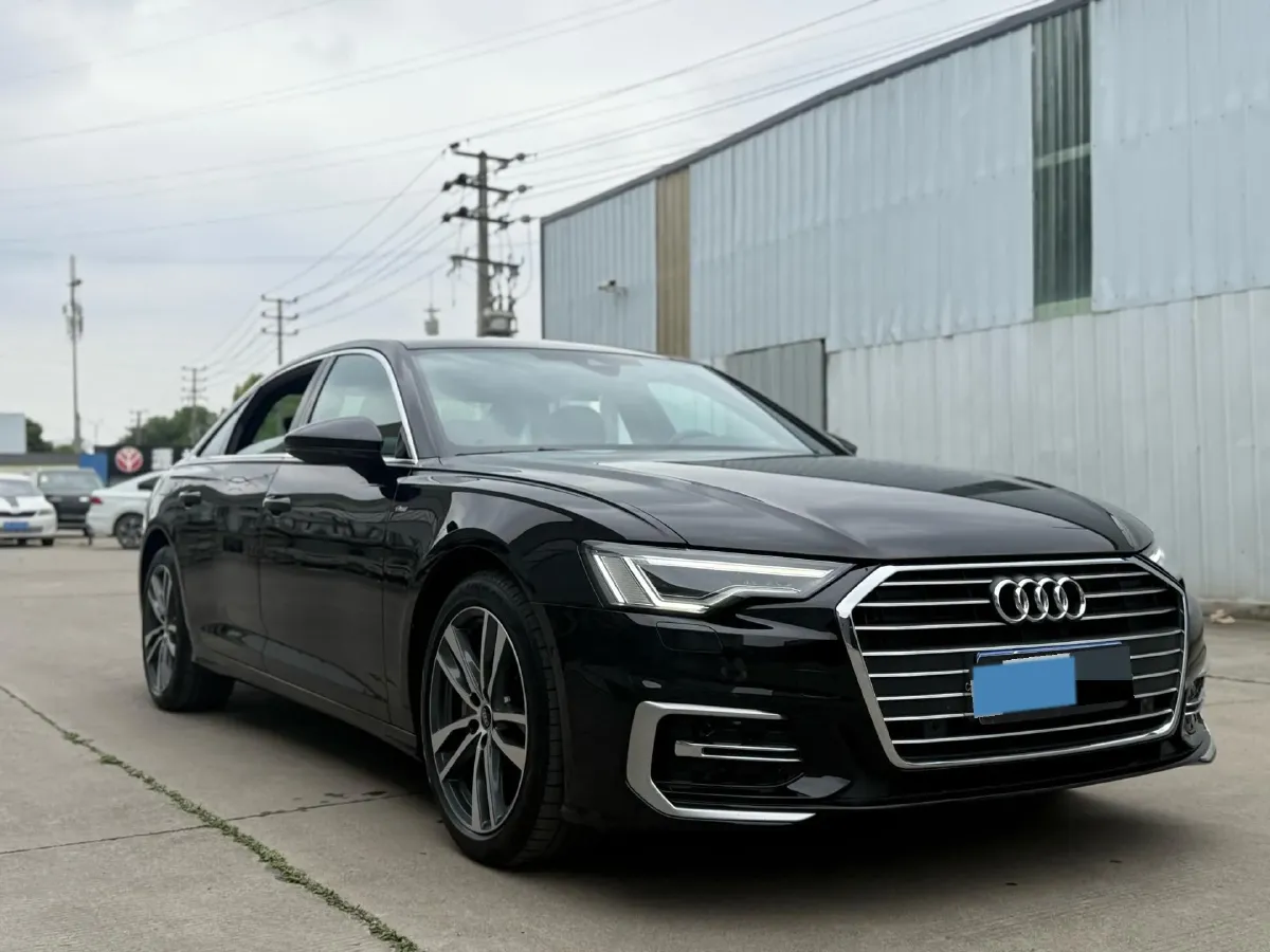 2022 Audi A6L 2.0T 224HP L4 7DCT,autocango,china used car exporter,china ev exporter,chinese used car exporter,chinese used ev exporter