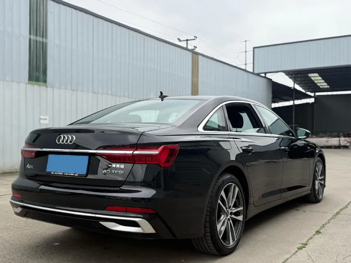 2022 Audi A6L 2.0T 224HP L4 7DCT,autocango,china used car exporter,china ev exporter,chinese used car exporter,chinese used ev exporter