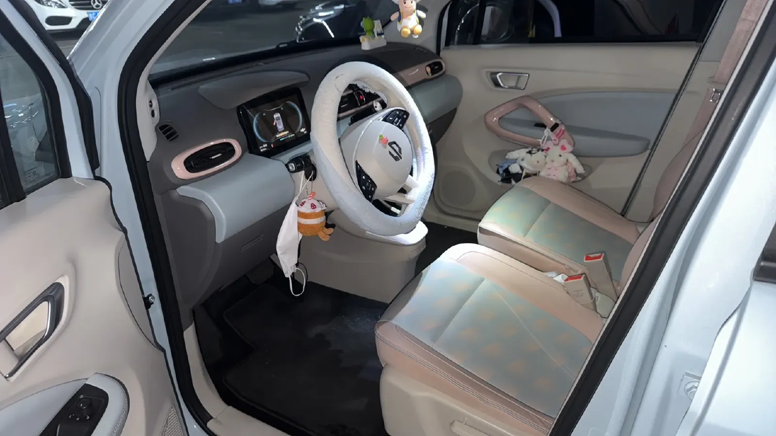 2023 Leapmotor T03 BEV 41.3KWH,autocango,china used car exporter,china ev exporter,chinese used car exporter,chinese used ev exporter