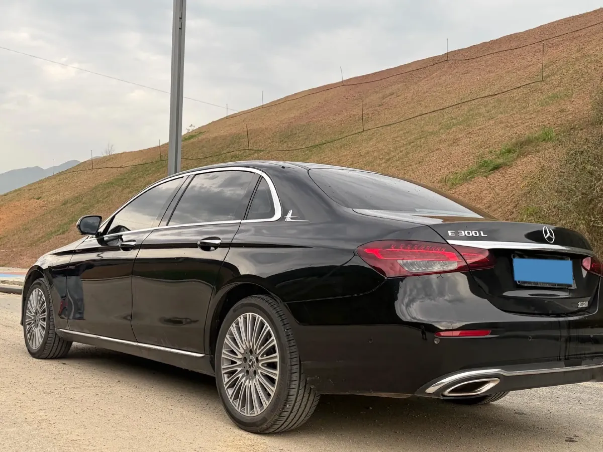 2022 Mercedes-Benz E Class 2.0T 258HP L4 9AT,autocango,china used car exporter,china ev exporter,chinese used car exporter,chinese used ev exporter