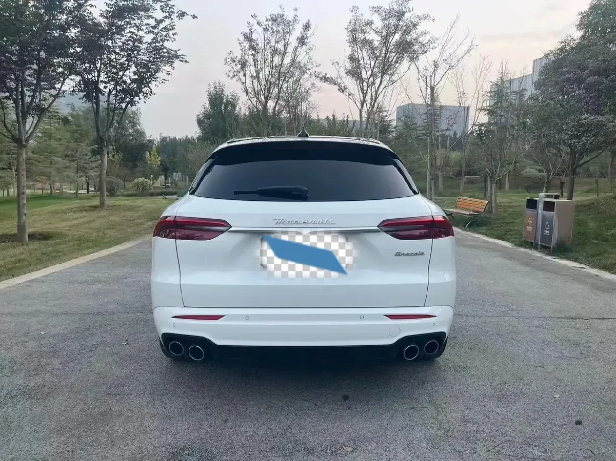 2022 Maserati Levante 2.0T 330HP L4 8AT,autocango,china used car exporter,china ev exporter,chinese used car exporter,chinese used ev exporter