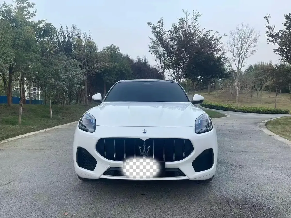 2022 Maserati Levante 2.0T 330HP L4 8AT,autocango,china used car exporter,china ev exporter,chinese used car exporter,chinese used ev exporter