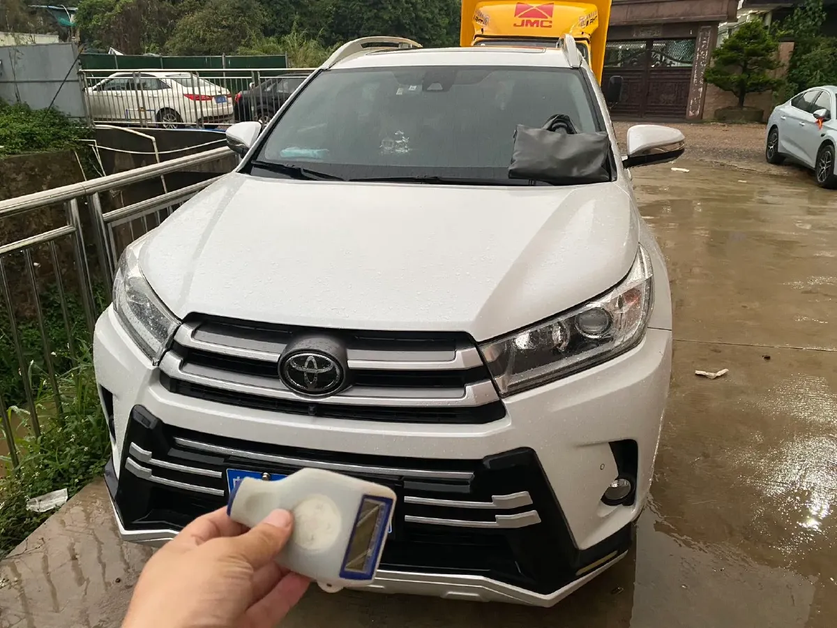 2018 Toyota Highlander 2.0T 220HP L4 6AT,autocango,china used car exporter,china ev exporter,chinese used car exporter,chinese used ev exporter