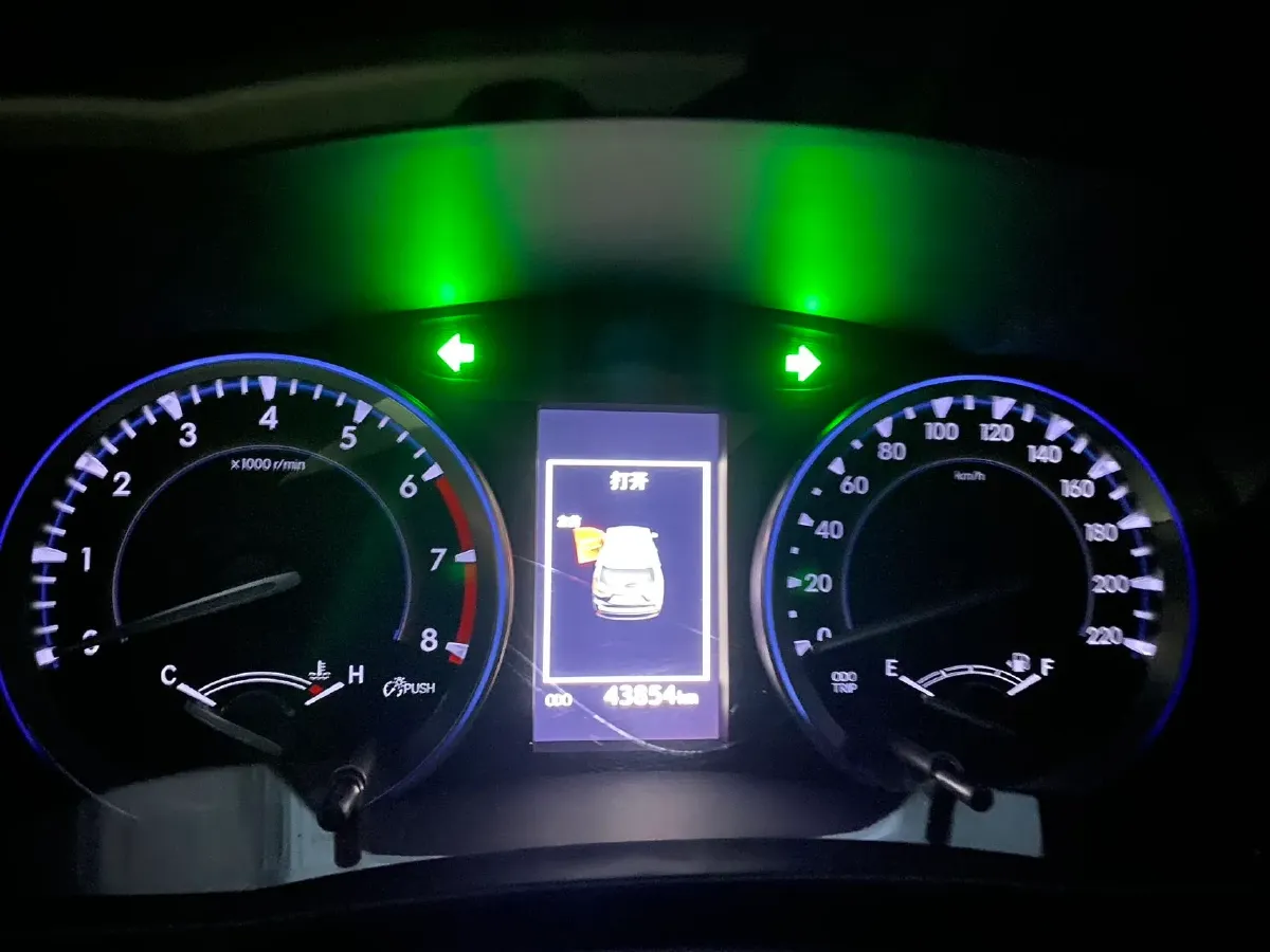 2018 Toyota Highlander 2.0T 220HP L4 6AT,autocango,china used car exporter,china ev exporter,chinese used car exporter,chinese used ev exporter