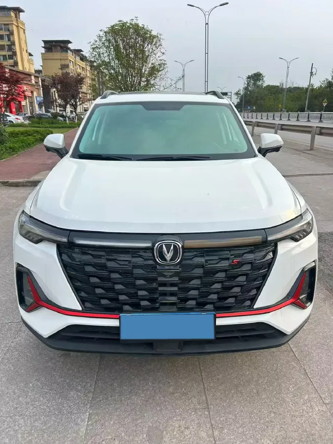 2023 ChangAn CS35 Plus 1.4T 160HP L4 7DCT,autocango,china used car exporter,china ev exporter,chinese used car exporter,chinese used ev exporter
