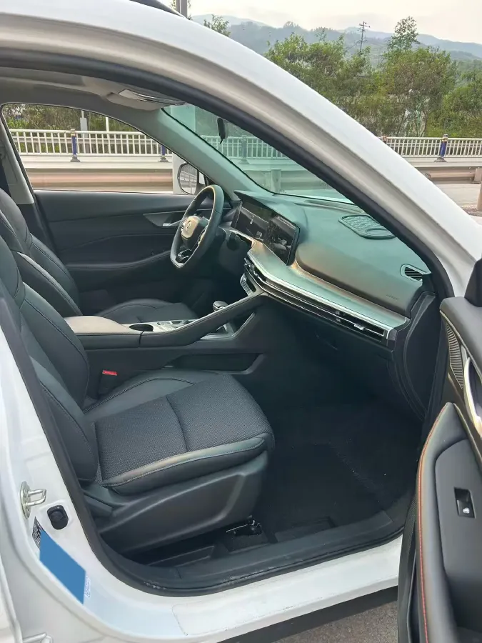 2023 ChangAn CS35 Plus 1.4T 160HP L4 7DCT,autocango,china used car exporter,china ev exporter,chinese used car exporter,chinese used ev exporter