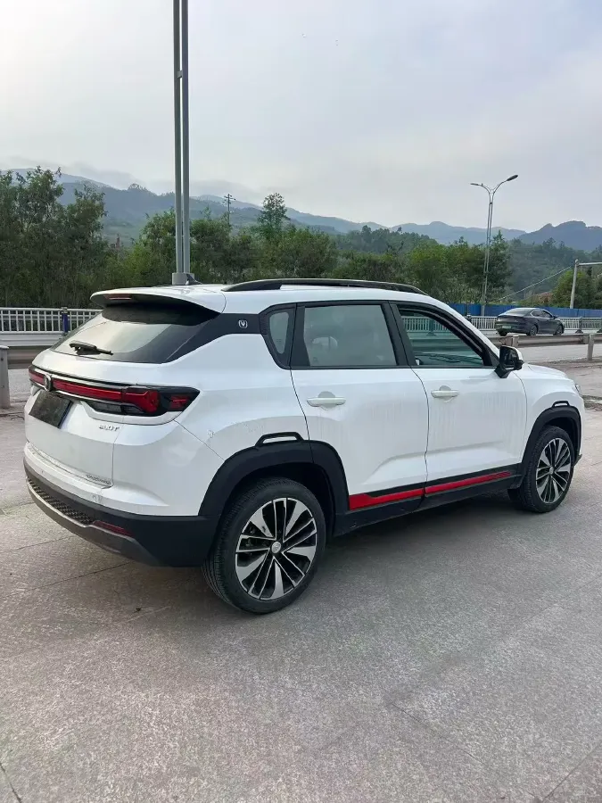 2023 ChangAn CS35 Plus 1.4T 160HP L4 7DCT,autocango,china used car exporter,china ev exporter,chinese used car exporter,chinese used ev exporter