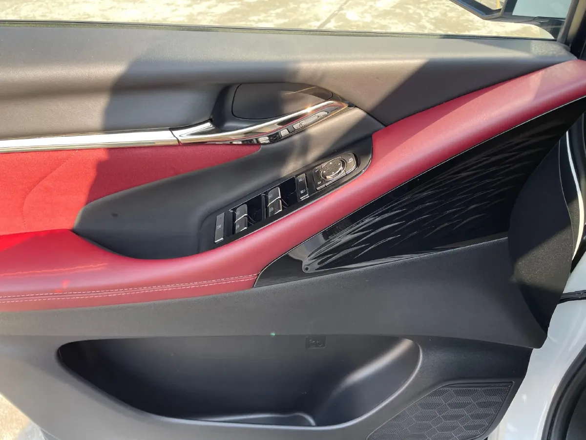 2023 GAC Trumpchi M8 2.0T 190HP L4 E-CVT Hybrid,autocango,china used car exporter,china ev exporter,chinese used car exporter,chinese used ev exporter