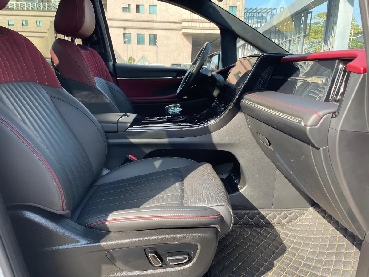 2023 GAC Trumpchi M8 2.0T 190HP L4 E-CVT Hybrid,autocango,china used car exporter,china ev exporter,chinese used car exporter,chinese used ev exporter