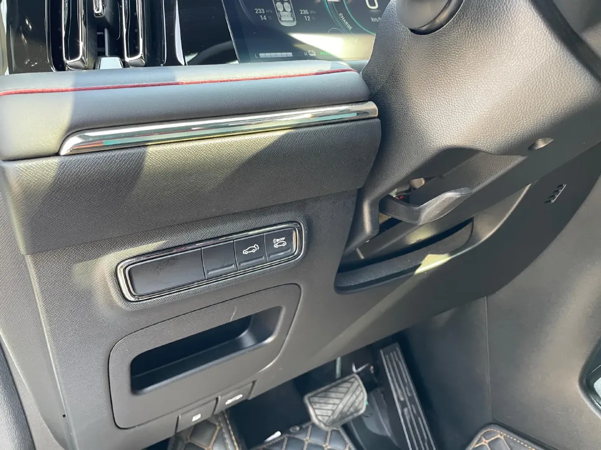 2023 GAC Trumpchi M8 2.0T 190HP L4 E-CVT Hybrid,autocango,china used car exporter,china ev exporter,chinese used car exporter,chinese used ev exporter