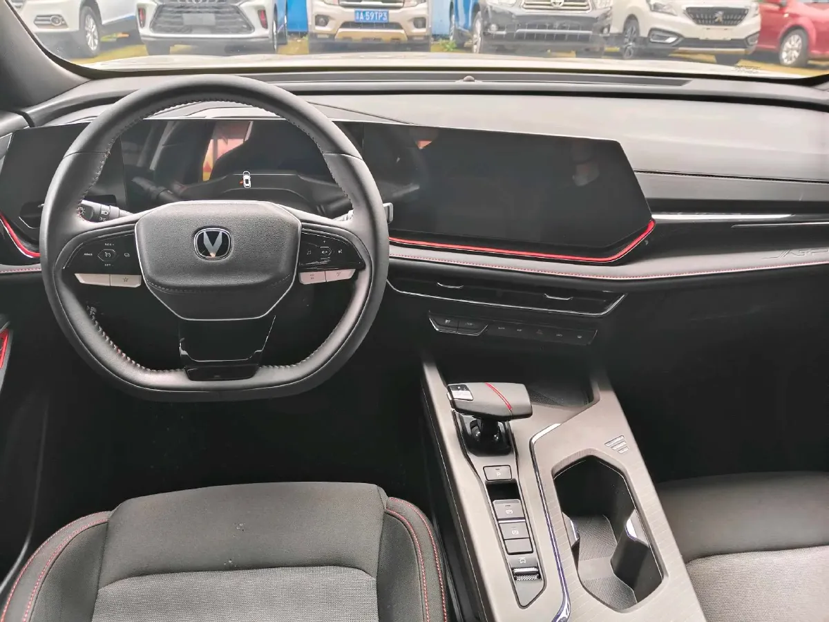 2024 ChangAn X5 PLUS 1.5T 188HP L4 7DCT,autocango,china used car exporter,china ev exporter,chinese used car exporter,chinese used ev exporter