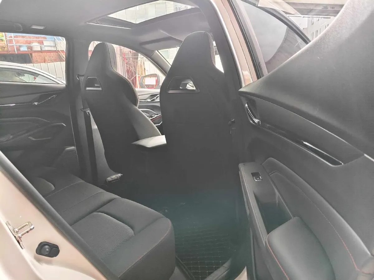 2024 ChangAn X5 PLUS 1.5T 188HP L4 7DCT,autocango,china used car exporter,china ev exporter,chinese used car exporter,chinese used ev exporter