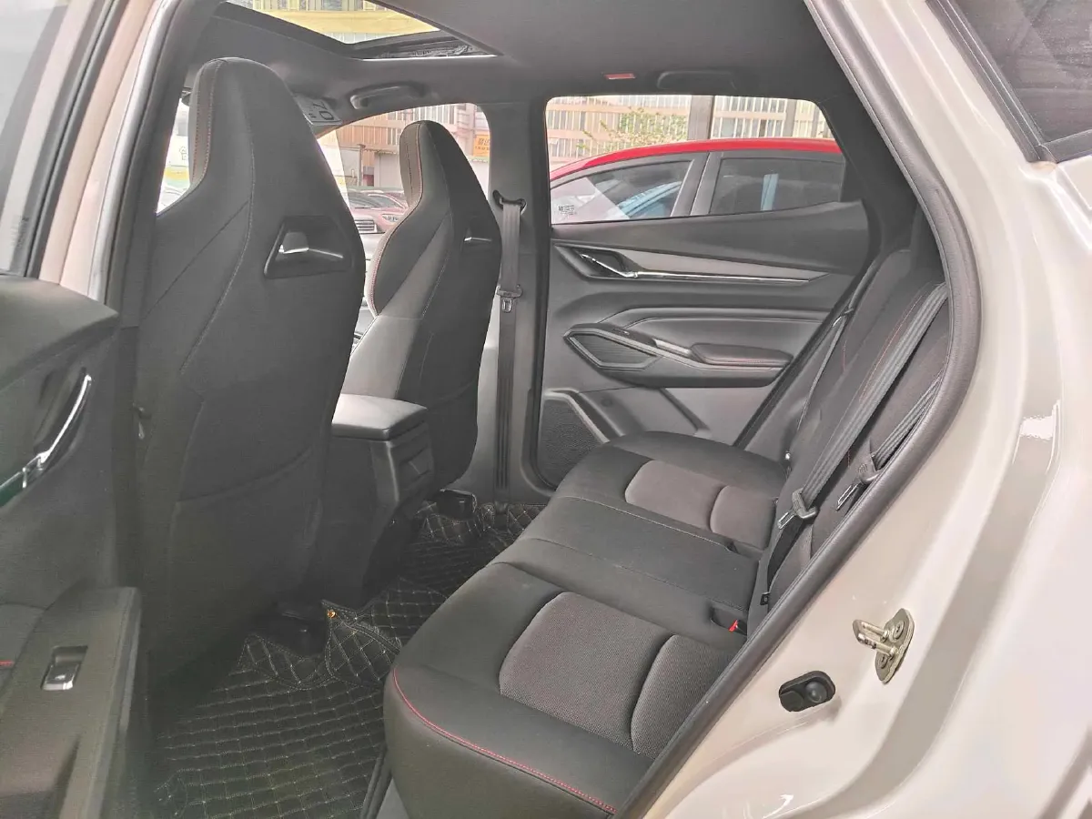 2024 ChangAn X5 PLUS 1.5T 188HP L4 7DCT,autocango,china used car exporter,china ev exporter,chinese used car exporter,chinese used ev exporter