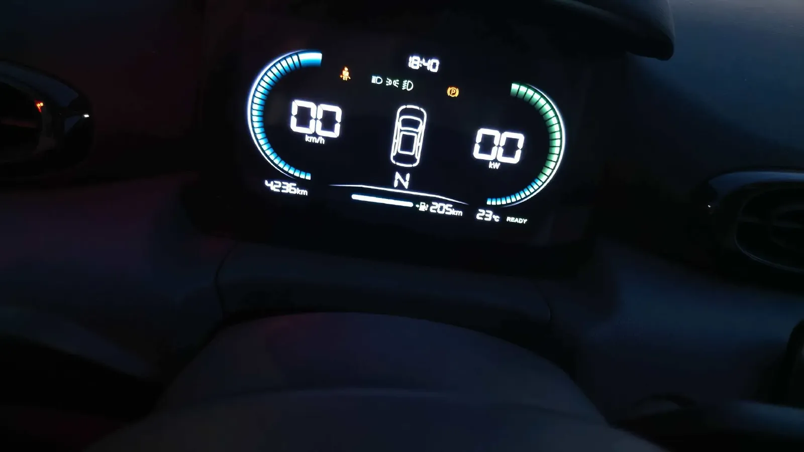 2025 Leapmotor T03 BEV 41.3KWH,autocango,china used car exporter,china ev exporter,chinese used car exporter,chinese used ev exporter